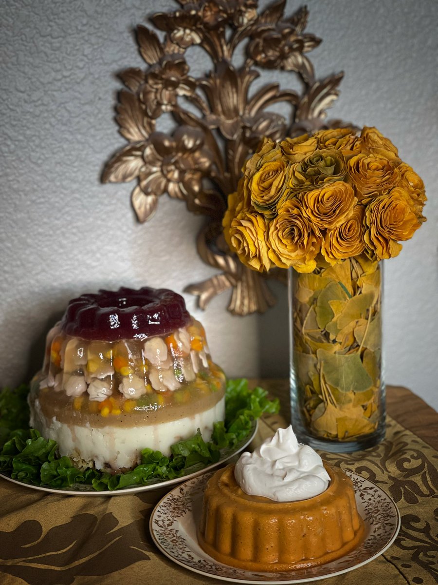 minervajayne's tweet image. I had a dream of making an entire Thanksgiving dinner in one aspic. Here it is: cranberry sauce, turkey “flowers” with veggies in a turkey stock, turkey gravy, garlic mashed potatoes and stuffing with a  pumpkin chiffon for dessert. Mission accomplished. 

#congealedliving #aspic