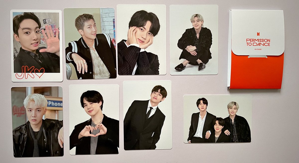bonobonoyanna's tweet photo. Planned on opening this together with my Dalmajung PCs but I couldn’t wait any longer. AAAHHHHH MY HEART!!! MY BABIES - I MEAN MY MEN ARE ALL SO GWAPO!!!! 😍🧡💛

Thank you for the smooth transaction @TheAhjummaShop 💜 #TASHowWeDoIt ✨ https://t.co/3ccXgckKjm