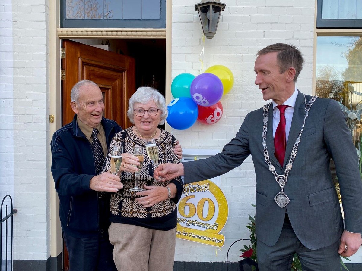 kijkopbr's tweet image. Als zestig jaar delen Emiel Spaas (84) en Riet Spaas-Sturkenboom (81) lief en leed. Beiden zijn erg vitaal en staan nog volop in het leven.

Lees online alles over hoe ze elkaar hebben leren kennen en wat hun geheim is: bit.ly/3cKe24G