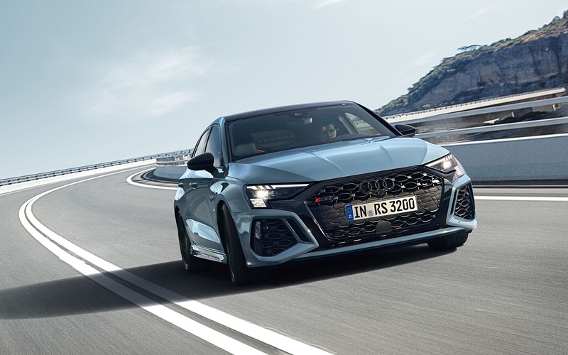 car_watch's tweet photo. アウディ、「RS 3 スポーツバック/セダン」をフルモデルチェンジ 「1st edition」を初のオンライン販売 https://t.co/6QuS2xeFE5 #アウディ #RS3 https://t.co/27ouYf9Rbz
