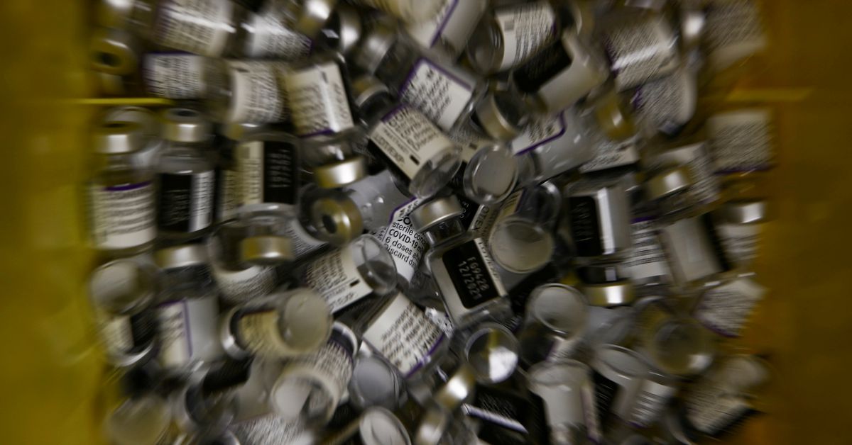 Pfizer/BioNTech, Moderna expect data on shot's protection against new COVID-19 variant soon reut.rs/3rf9eNk