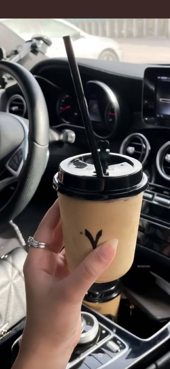 كن شيئا جميلاً  ،،،

فالجميل لا ينسى ❤️

 صباح_المحبة  💕