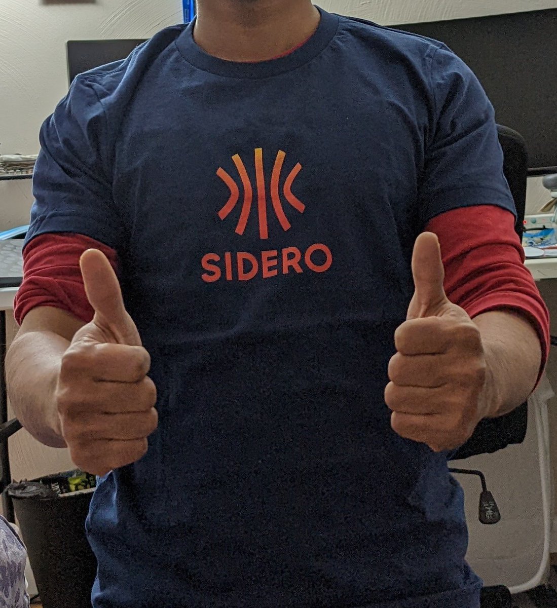 AjithKumar__N's tweet photo. Thanks for spreading happiness via swags even for virtual attendees 😃 @SideroLabs #KubernetesOS https://t.co/ax2BshpZ7X