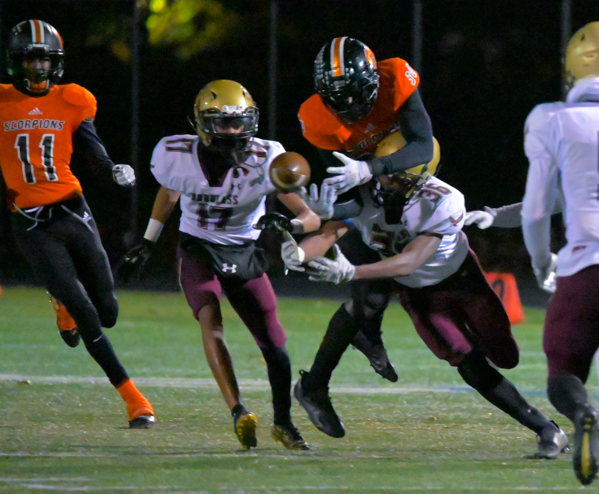 BKHoCoSports's tweet photo. With its season on the line, @FDHSEagles football delivered a game-winning drive capped by a TD catch by @jaxonsutton6 with 16 seconds left on Friday to defeat @OaklandMills_FB 22-15 in a thrilling 2A state semifinal game. See STORY &amp; PHOTOS: https://t.co/XM5mL4Ysnt https://t.co/xOSwLMXnzQ