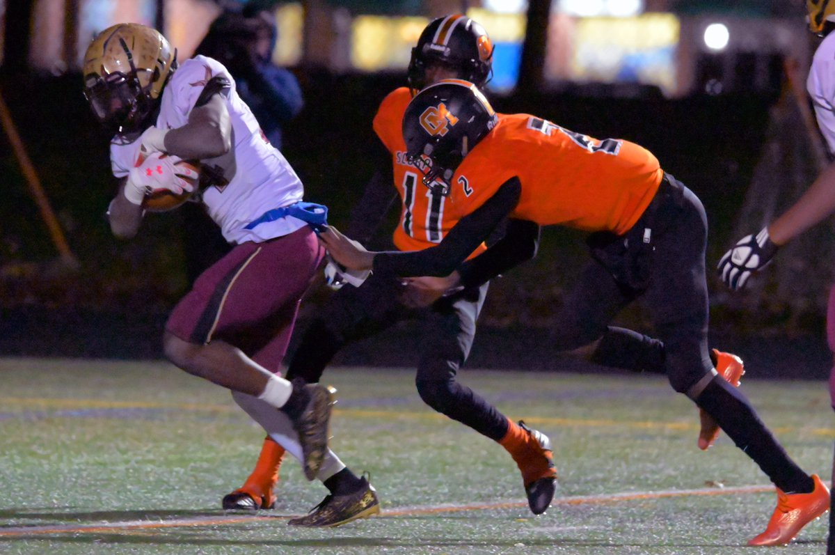 With its season on the line, <a href="/FDHSEagles/">Frederick Douglass</a> football delivered a game-winning drive capped by a TD catch by <a href="/jaxonsutton6/">6️⃣💲</a> with 16 seconds left on Friday to defeat <a href="/OaklandMills_FB/">OaklandMillsFootball</a> 22-15 in a thrilling 2A state semifinal game. See STORY &amp; PHOTOS: bit.ly/3DXuvyh