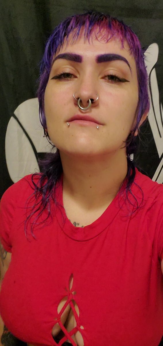 Don't forget
I'm perfect
I'm spoiled
And
I deserve every cent you have

🐽 🐷  Here piggy pig 🐷 🐽
           $TatsAndTombs