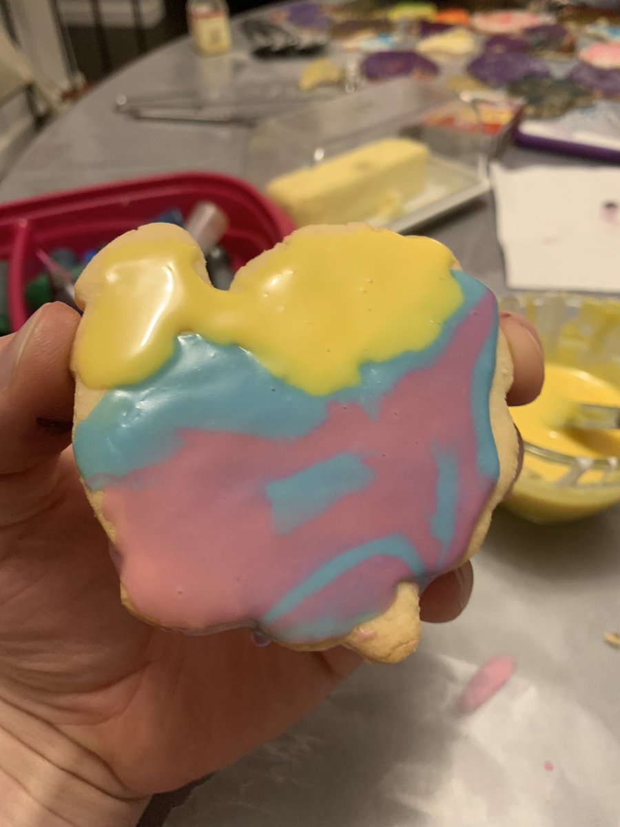 BwindsG's tweet photo. @Sodapoppintv Decorating cookies with the fam and made a sodaD cookie. Please rate 1-10 https://t.co/ktzdU6YXog