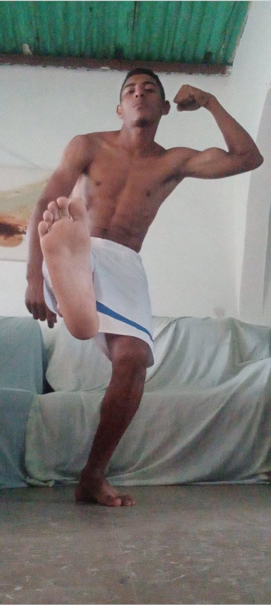 Masterjhon07's tweet photo. looking for a financial bitch who wants to get humiliated. https://t.co/HqmrMCADkM