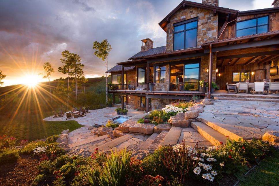 KyngKG's tweet photo. Let’s have a big house in the city for everyday, a house in the country for family gatherings and to clear our heads, with a condo in the sky for when we need to feel that edge. https://t.co/qy6kxFUWR2