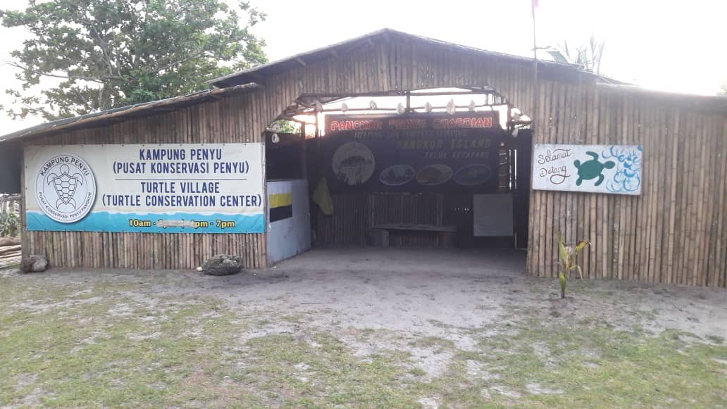 ZambryOfficial's tweet photo. Kampung Penyu Tlk Ketapang Pangkor adalah produk pelancungan. Dimulakan oleh orang kg jaga &amp; pelihara kws ini. Kemudian Enakmen Penyu diperkenalkan. Jabtn Perikanan ambil alih. Ia sepatutnya jadi asas libat-komuniti. Kini agak terbiar. Bincanglah elok2. Jgn gaduh dgn orang kg. https://t.co/4qktwkOiH2