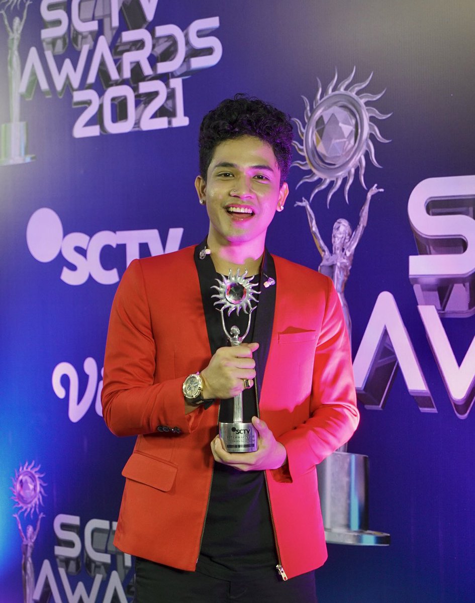 farhanjawas_'s tweet photo. #UN1TYSCTVAwards2021 #SCTVAwards2021 ❤️ https://t.co/G8QBG2rpaE