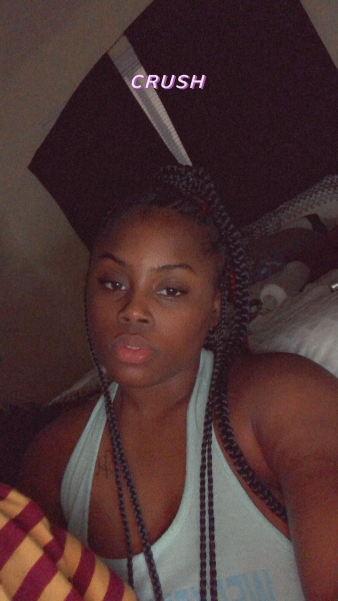 Heyy 🤪 any friends near me ? 🌈