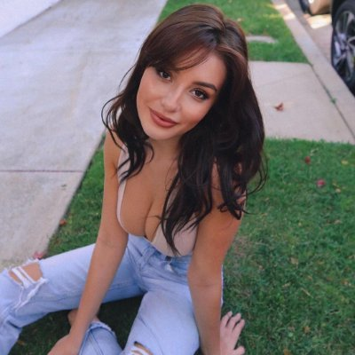 Customkonomi's tweet photo. My girllllllllllllllllll #girl #my #followback https://t.co/j85kJnrLIk