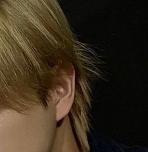 simsimjae6's tweet photo. 뒷머리 너무까치집아니에요? https://t.co/CbVf5yV4bY