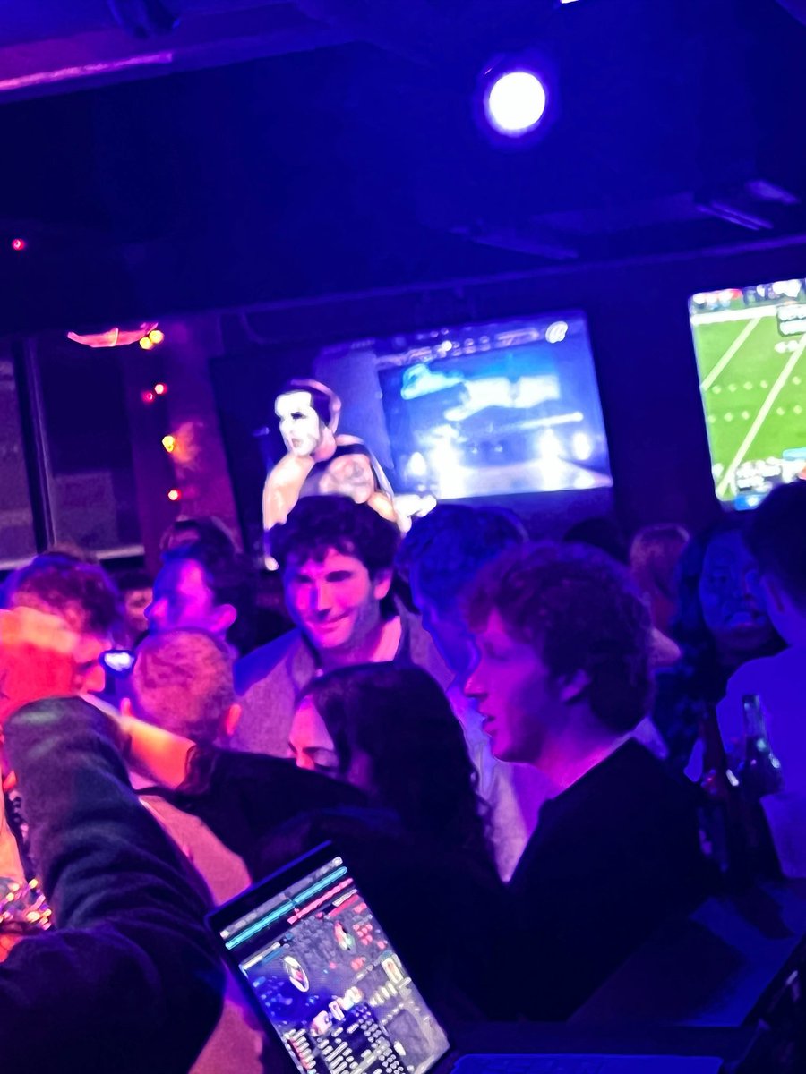 BDRcast's tweet photo. When @DanhausenAD is on the tv at the crowded bar, you know you’re in the right place https://t.co/BmHi0om7rM