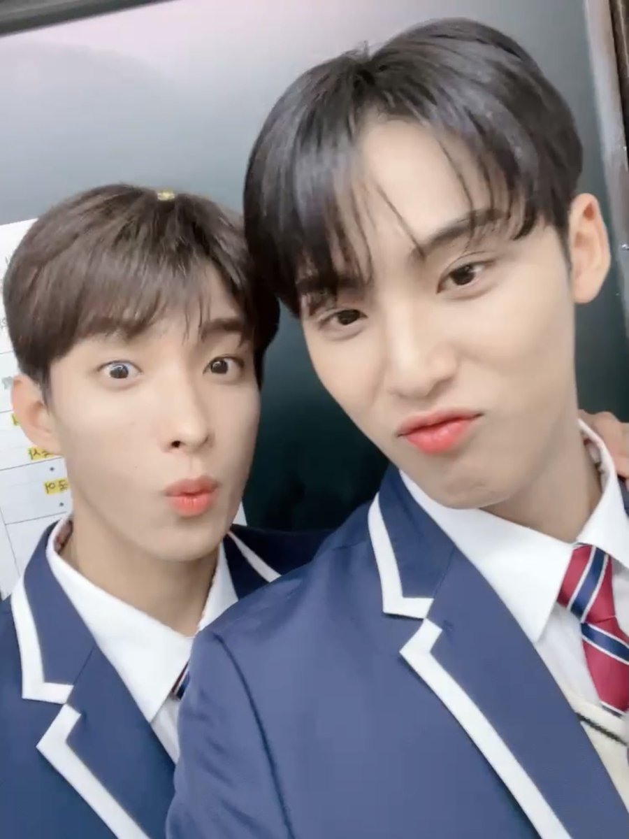 #MINGYU #민규 #세븐틴 #SEVENTEEN <a href="/pledis_17/">세븐틴(SEVENTEEN)</a> 

with <a href="/dokyeomhour/">CLOSED</a>