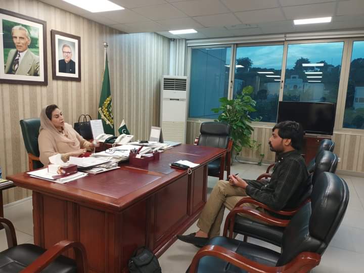 ZulfiPanhwar's tweet photo. Ex: Speaker of the National Assembly of Pakistan, senior politician and Minister IPC Dr: Fahmida Mirza, Read her interview in todays KAWISH.
@DrFMirza
@ShezrehMirza 
@barhasnainmirza 
@HassamMirza7 https://t.co/WvTfaus6dO