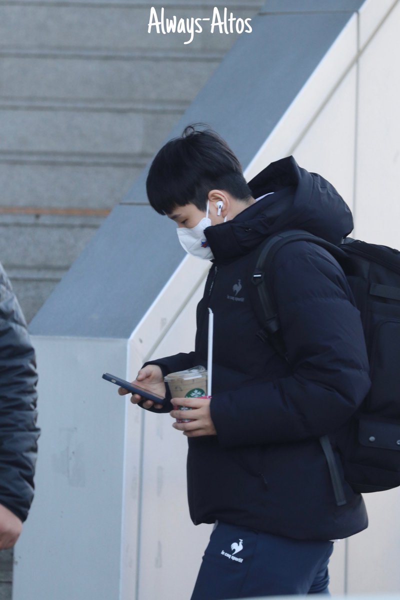 ibk_supp0rt's tweet photo. 𝐀𝐥𝐰𝐚𝐲𝐬-𝐀𝐥𝐭𝐨𝐬 𝟐𝟏𝟏𝟏𝟐𝟕

우리 선수들 출근 완료💙 
추운 날씨도 알토스와 함께라면
이겨 낼 수 있어💪🔥

오늘도 화이팅💙

홈 경기 𝐃-𝐃𝐀𝐘 https://t.co/tGujjYFR4V