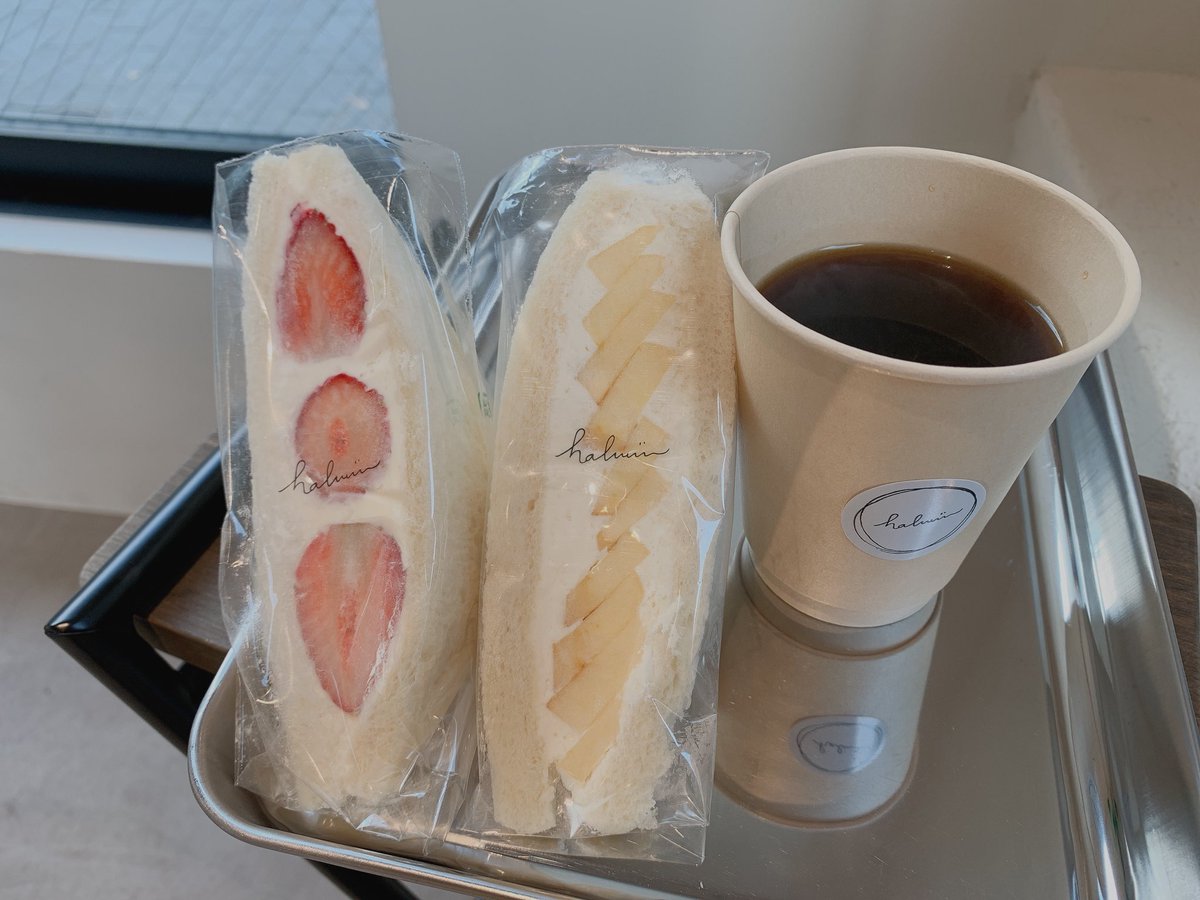junkissatrip's tweet photo. 等々力渓谷に久々に行ってみた。
ハルーにて、フルーツサンドとコーヒー。
バスケット🧺の貸し出しもあり等々力渓谷にピクニック気分で行けるのも良さそう。
#東急大井町線 #等々力 #ハルー
#フルーツサンド #コーヒー #ピクニック
#等々力渓谷
#haluuu #fruitsandwich #picnic
#coffee https://t.co/4w5t5Acpf2