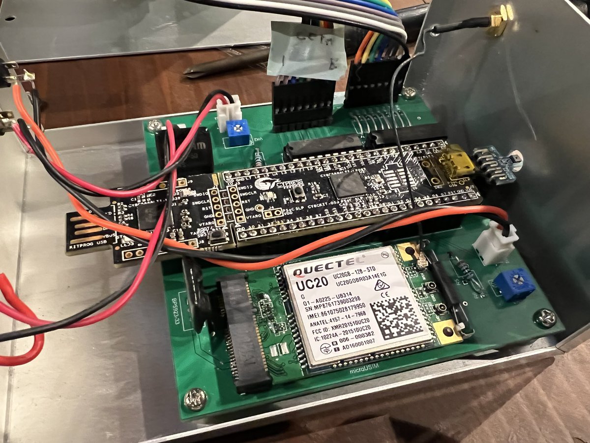 hasumikin's tweet image. 今期の旭日酒造さんは小型化したデバイスを追加導入してさらに #実質Ruby を推進。ゼロ号機も故障なく現役で4期目の造りに臨む…！ #酒IoT