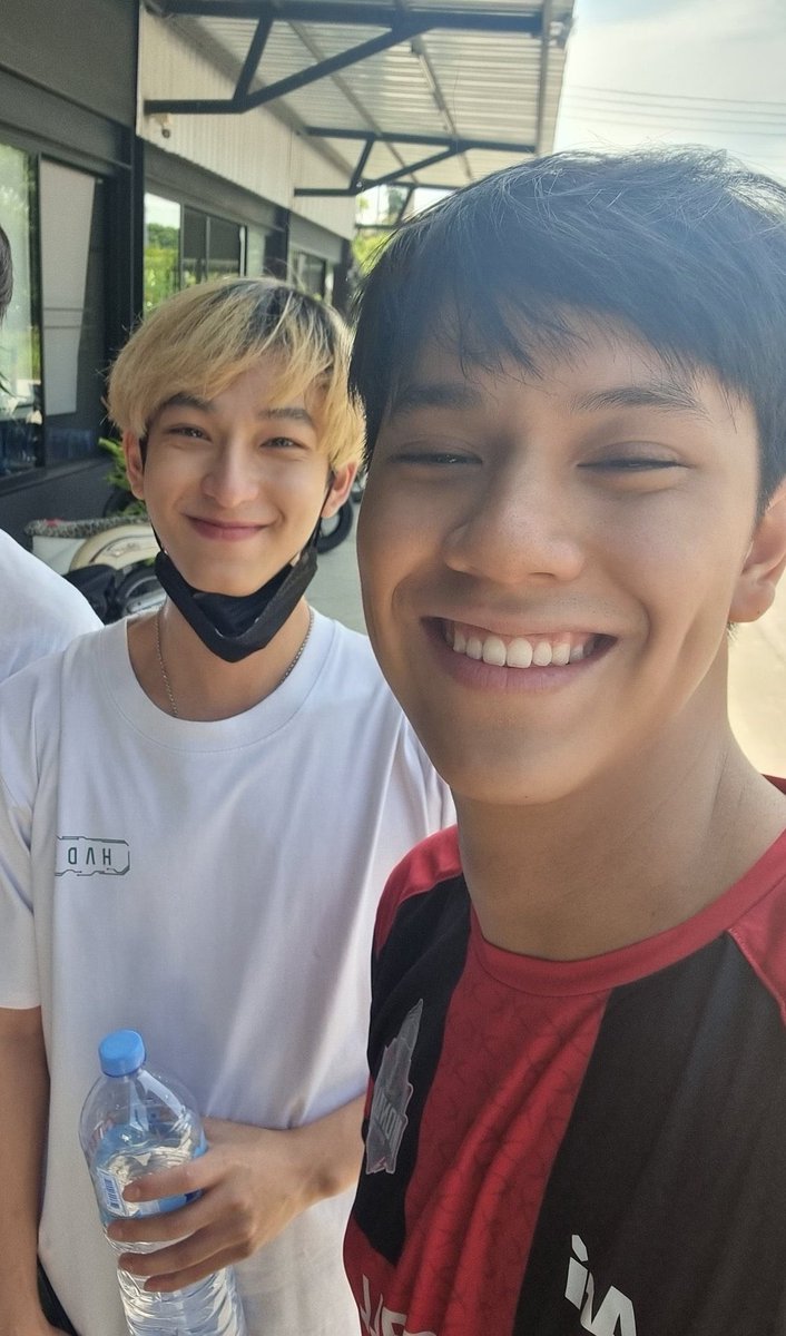 misterkanomroo's tweet photo. แกกกกกกกกกกกกกกกก๊!!! 😭😭😭 ฮืออออออออออ เขินมากกกกกกกกก เขินแบบไม่มีอะไรมากั้น ไม่ได้เห็นนานแล้วจริงๆค่ะ กัปตันหยุดคลั่งรักกันได้มั้ยคะ #ลักยิ้มกินพีช https://t.co/Fgkju6fDos