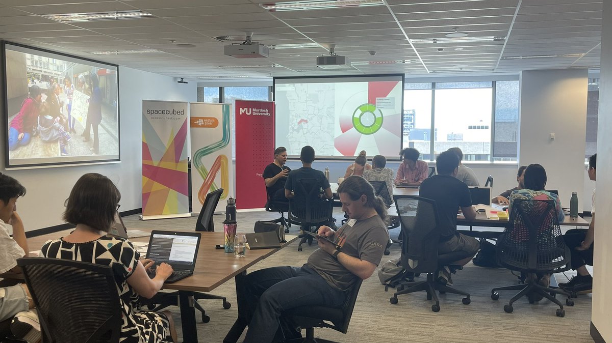 Spacecubed tweet media