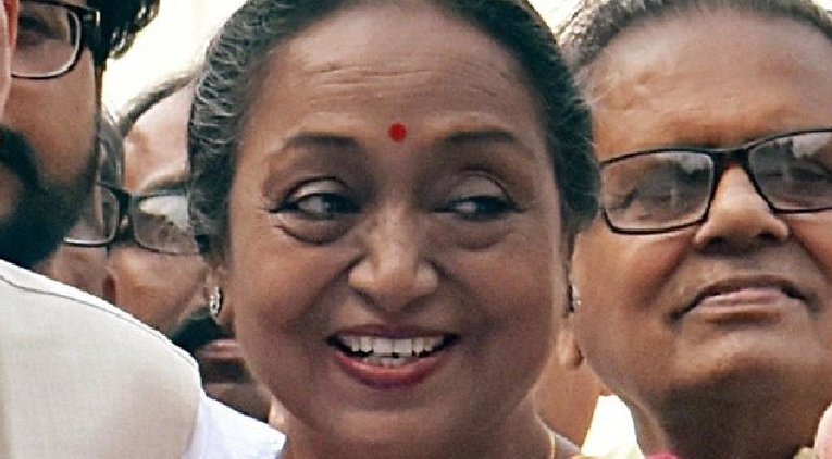 deshkineeti's tweet photo. लोकसभा : पूर्व स्पीकर मीरा कुमार ने कहा- देश में दो तरह के हिंदू, एक मंदिर में प्रवेश कर सकते हैं, दूसरे नहीं
#LokSabha #mirakumar #hindu #temple
#deshneeti https://t.co/Rbf65wabUR