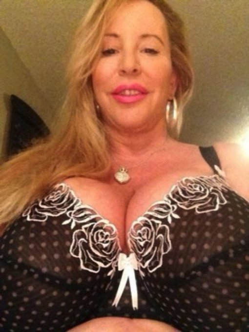I&rsquo;m taking a little break to have a snack and I&rsquo;ll be back on in about a half hour on https://t.co/nC5aC3abF9
