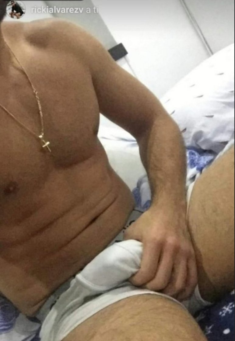 pack de famosos on X: Pack de ricki Alvarez personaje de guerreros y  desafio t.coGP0kj7huO5  X