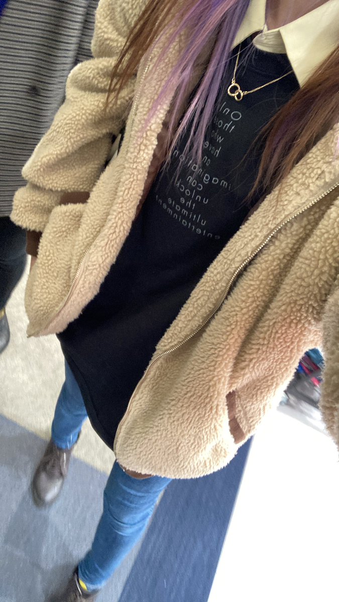 kyakyakiki's tweet photo. @yu_naox ご連絡ありがとうございます。
2ゲート付近向かいます！
服装わかるようにお写真添付しておきます<(_ _)> https://t.co/ElwgUipTGv