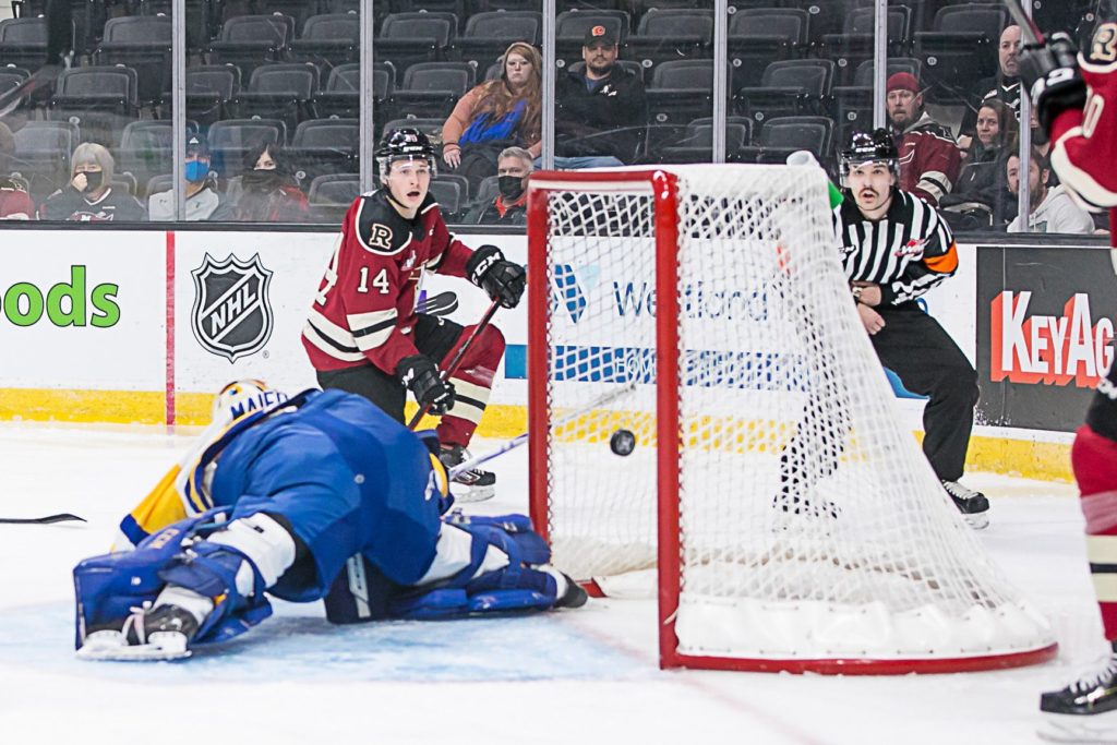 Rebelshockey's tweet photo. GAME STORY: Maier turns aside 40 shots as Blades slip past Rebels

https://t.co/Fu2skTtRXP

#RDR #WHL https://t.co/CcCANwn18L