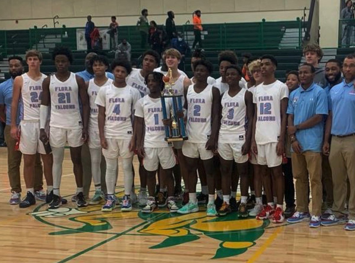 d1adonizzz's tweet photo. first tournament of the year , championship dubs❤️🔥. let’s keep grinding 💯. #LLQUE @ACFHOOPS @Tal_Elon_Ali @Ksessions_05 https://t.co/Cn0BsRlmdl