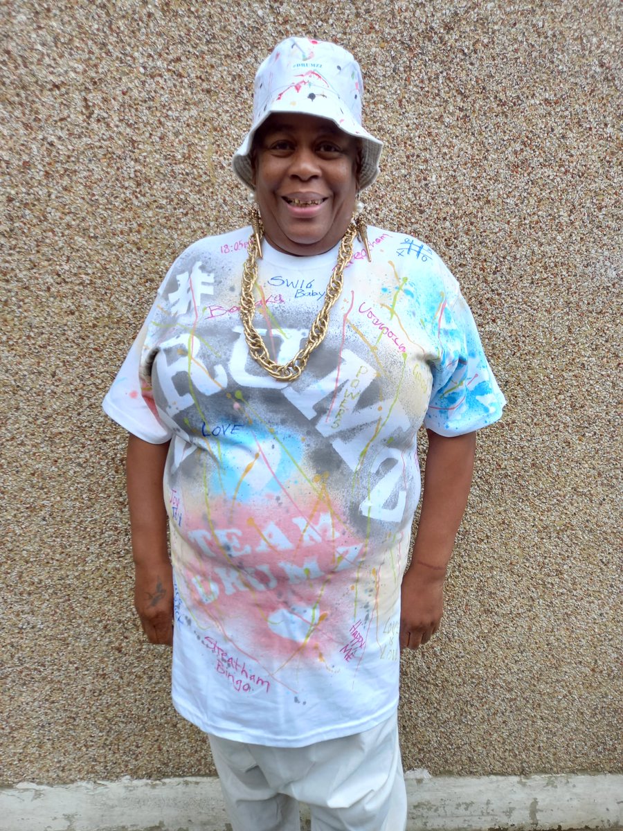 SANDRAGOGGLEBOX 👁 tweet media