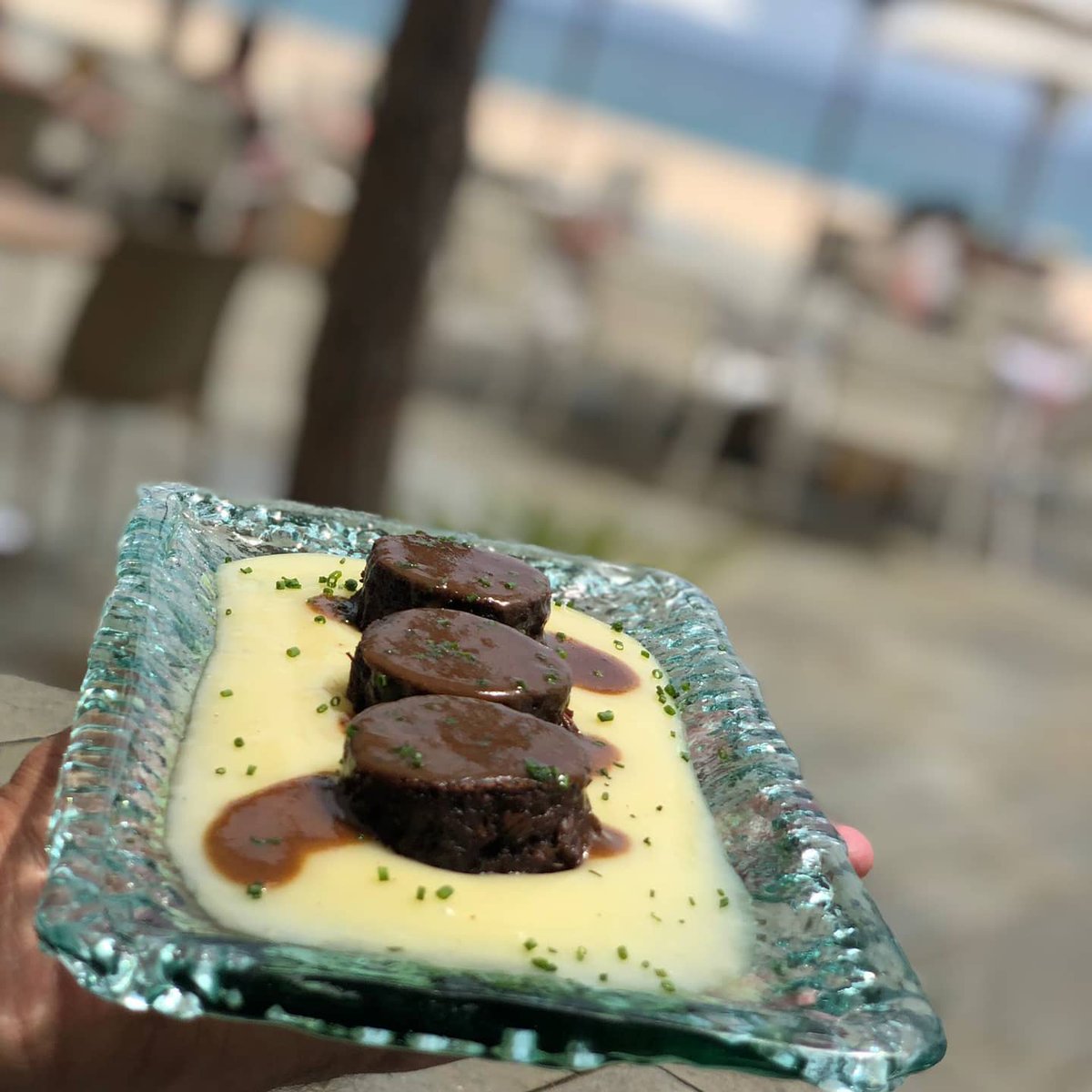 vialliure's tweet image. 🍴🍸 Però abans de tot...el concurs del restaurant La Calma de Platja d’Aro. Posem ara mateix en joc un altre magnífic àpat per a 2 persones a peu de mar i rematat amb dos còctels 

📲 Només heu de fer RT d'aquesta piulada des d'ara i fins a les 8 del matí. Molta sort a tothom!