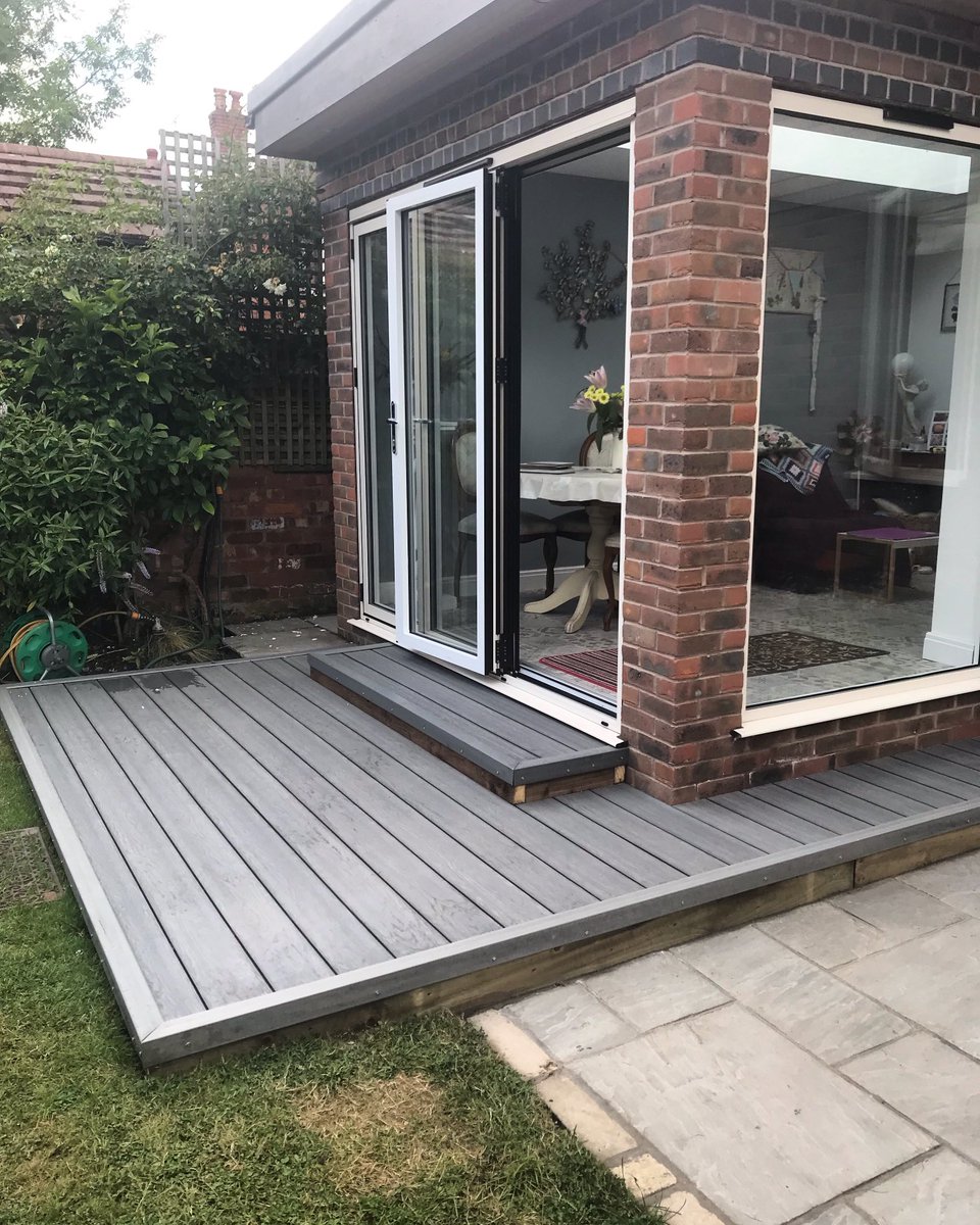 janeloxley's tweet image. Completed southerly rear #garden with smoke white decking thanks to ⁦@CEDStoneGroup⁩ and Vicky Wirral branch. Also used recycled Indian Stone pavers and street market find French courtyard tiles #gardendesign #designplan #outdoorspace #outsideentertaining #Wilmslow design