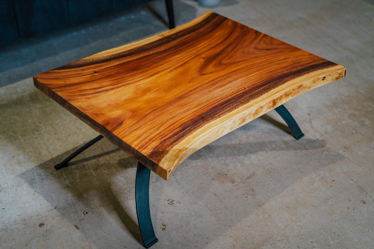 CountertopsV's tweet image. Coffee table from Saman