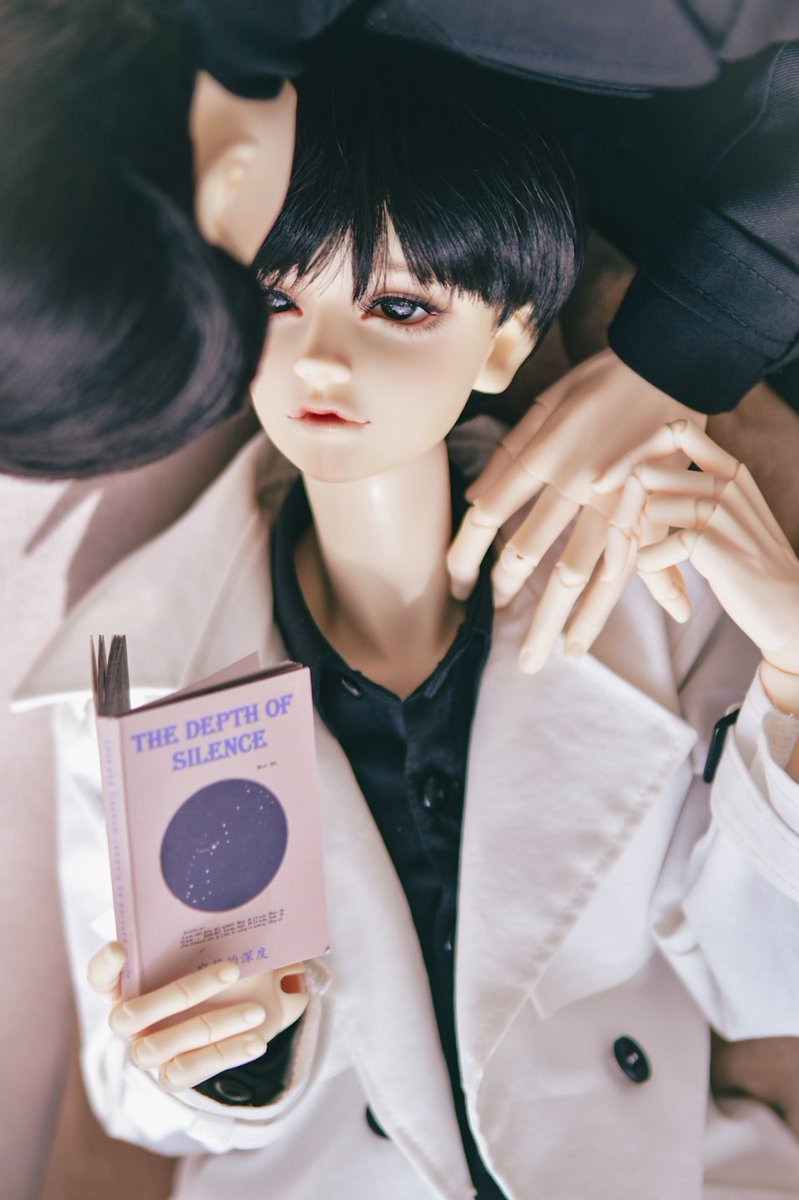 Sam3third's tweet photo. 독자의 시간 https://t.co/joGKLnVeti