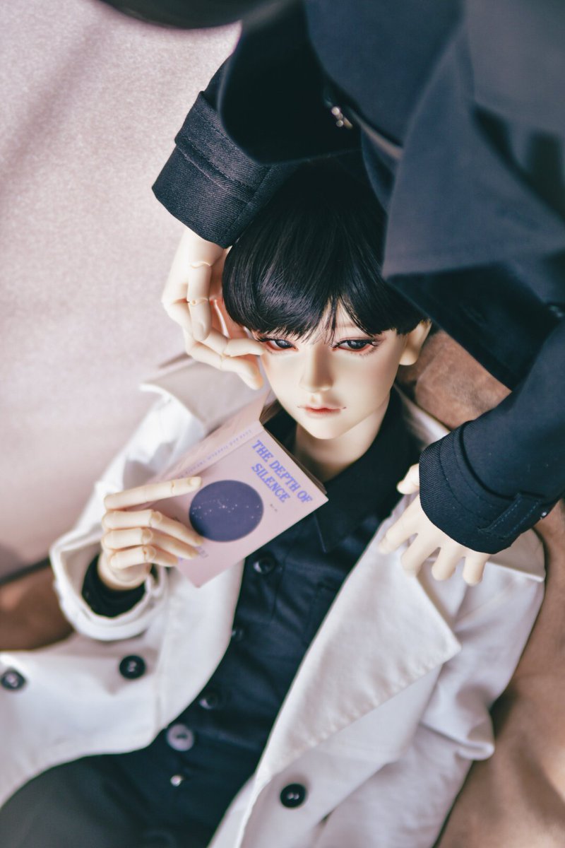 Sam3third's tweet photo. 독자의 시간 https://t.co/joGKLnVeti