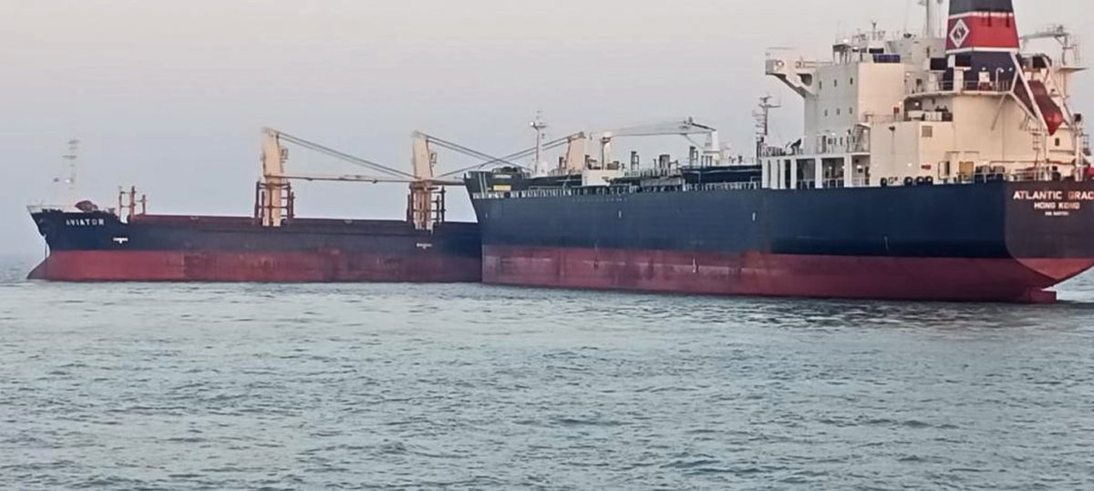 Two ships including an oil/chemical tanker collide off Gujarat coast; No  marine pollution reported | DeshGujarat