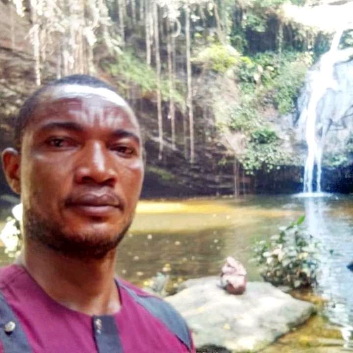 gapetso's tweet photo. # Cascade de Womé
 #  1988
 # début 2000 https://t.co/Z8QFCl3Pgv