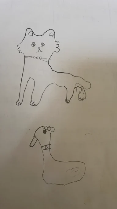 小学生のとき「これはそごくよく描けたな…」と思ってた絵が出てきた 猫かな 