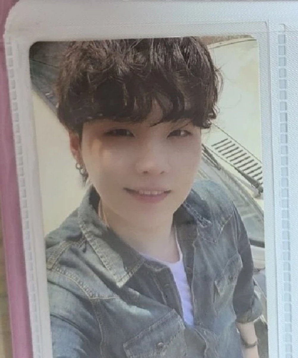 forever__0309's tweet photo. 방탄소년단 윤기 포카 양도합니다!
탈덕이라 일괄 2.5에 양도해요! https://t.co/bD95h5SN2h