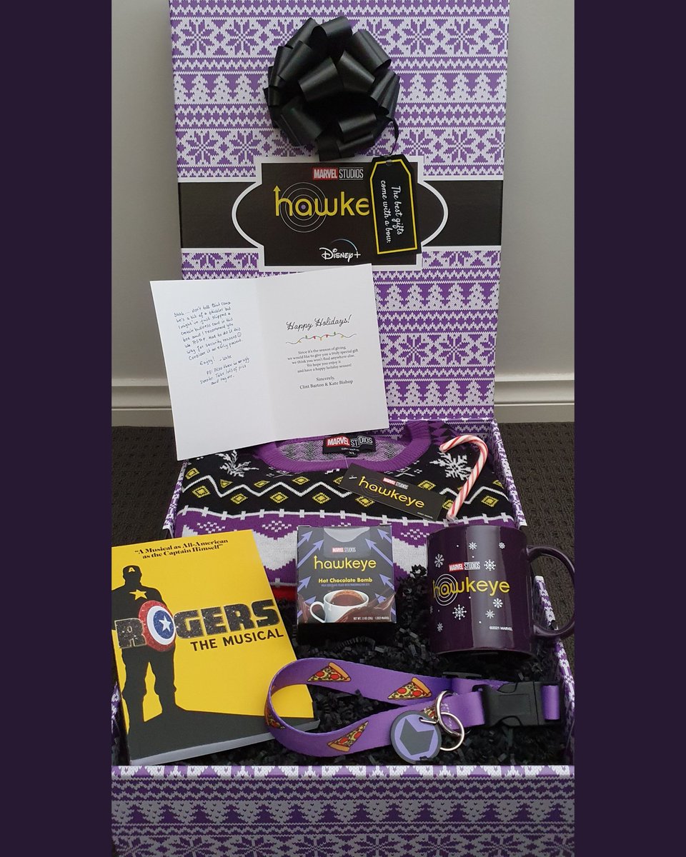 #Hawkeye gifts from <a href="/MarvelAUNZ/">Marvel AUNZ</a> and <a href="/DisneyPlus/">Disney+</a> 😍