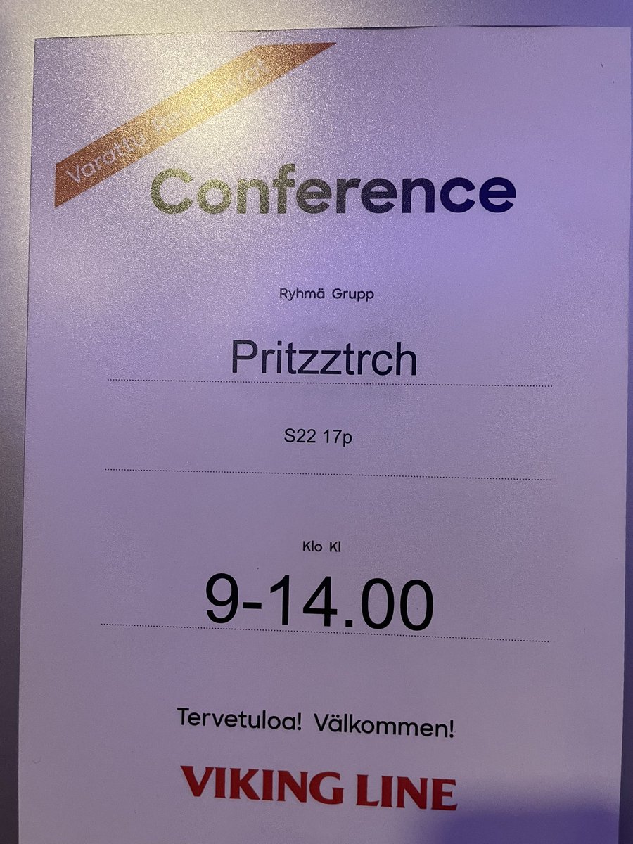 Pe 26.11.oli antoisa ideointipalaveri merellisissä maisemissa erittäin aikaisesta aamuherätyksestä huolimatta. Kuvassa ehkä yksi hauskimmista nimimuunnoksista Prizztech nimestä - tai miten sen nyt eri tahot kirjoittavatkaan 🤔😆