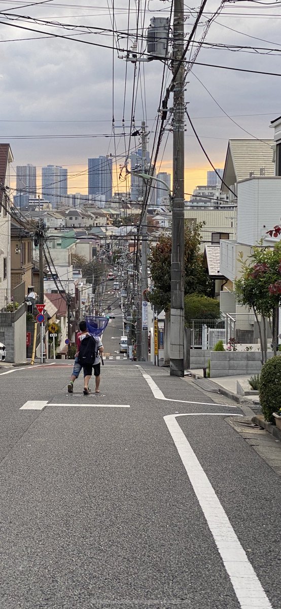 みときち　オープンカーの探偵犬　階段のある風景 SCRAP » Blog Archive » 9roomsシリーズ最新作「止まらない豪華