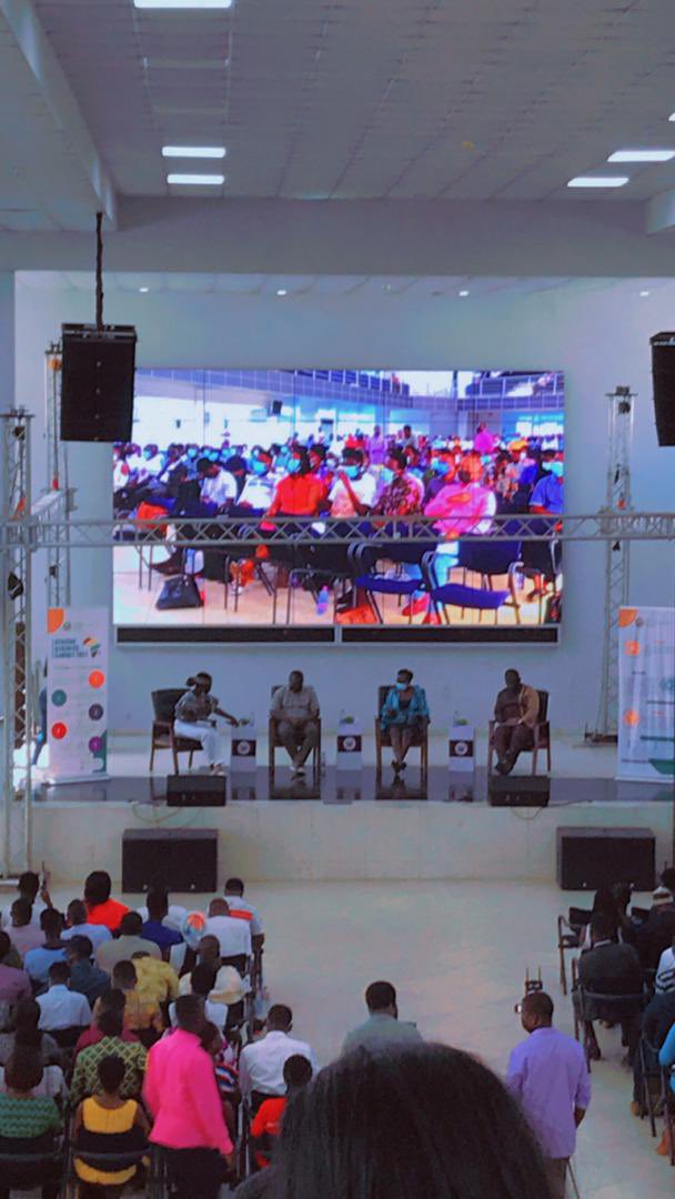 braqwhame's tweet photo. *Mastering Social Media For Business*

By: Mr. Maximus Ametorgoh

_*Ten ways to master social media for business*_

1. Understand social media.

2.Set objectives. 

3.Profile your customers.

4. Know your community.

5. Select the right platforms. 

6.Create quality content. https://t.co/W0c4OsSQtb