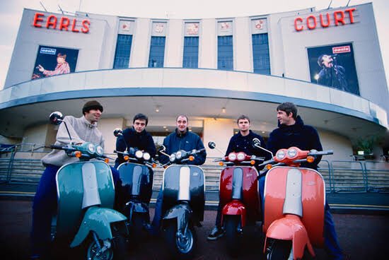 Earls Court 4th November 1995 ❤️🛵

<a href="/oasis/">Oasis</a> 

📷: credits to the photographer ©