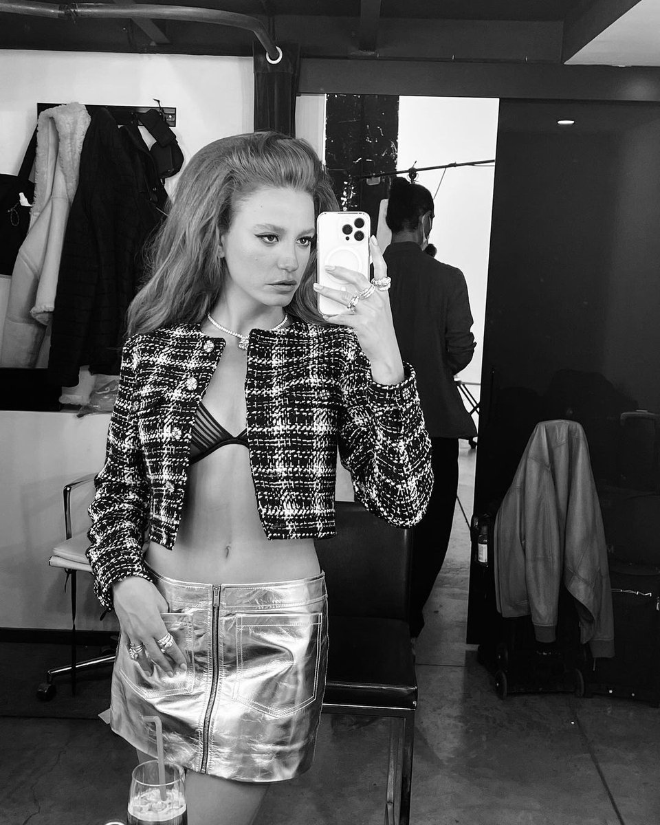 serenayssdan's tweet photo. 📸 Serenay Sarıkaya Instagram hesabından yeni fotoğraflar paylaştı! https://t.co/nAaNODghgW