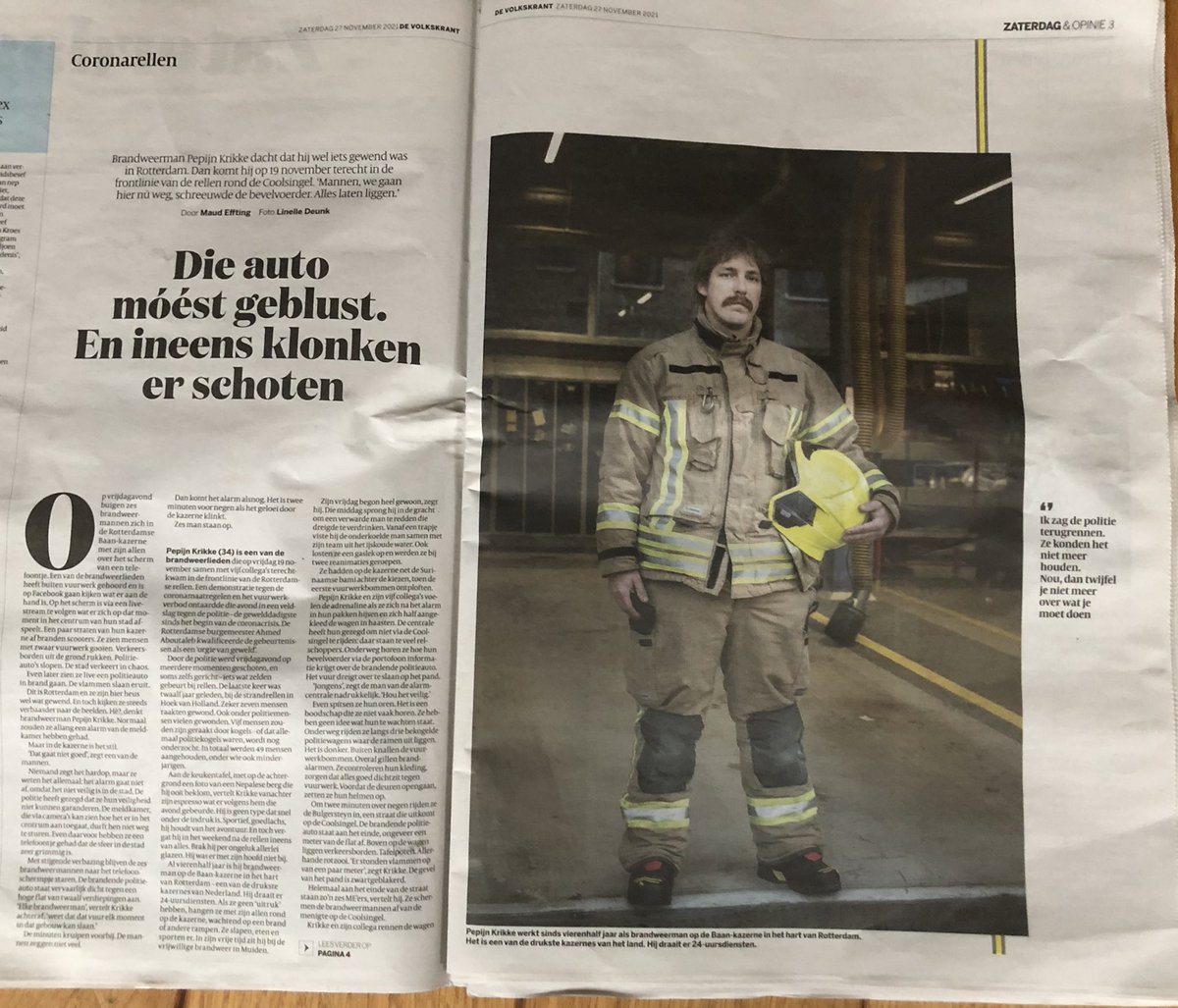 ArjenLittooij's tweet image. Indrukwekkend artikel van Pepijn Krikke over de rellen in Rotterdam. Vooral de laatste aline over de samenwerking met de politie raakte me: “We kenden elkaars namen niet…Door het uniform dat we aanhadden, besloten we om voor  elkaar te gaan. Om onze levens voor elkaar te wagen”.