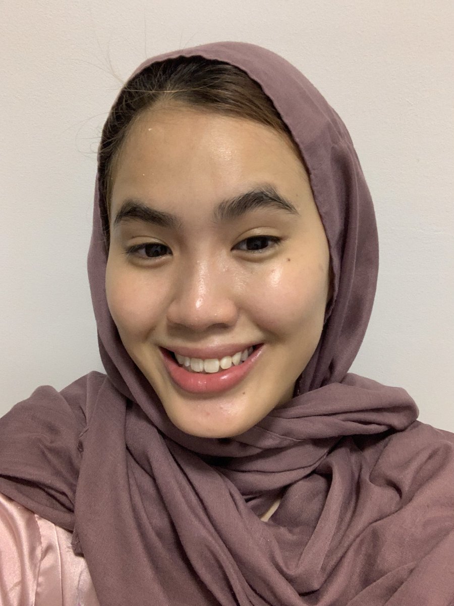 najihahshahrel's tweet photo. Sebab product ni ada sales, so I nak share my INSTANT GLOWING skincare hack/tips.

Dengan modal RM7.88, I boleh dapat skin glowing dalam masa 10 mins hehe. 

Before vs after. 

Yang After tu nampak lebih fresh, glowing, well-hydrated and ready to get married cewah. https://t.co/5nMo2auq3j
